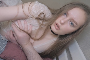 Какой стояк у отчима нашла — такой шанс упускать нельзя 🙈
